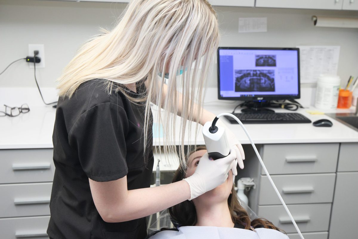 Digital intraoral scanning